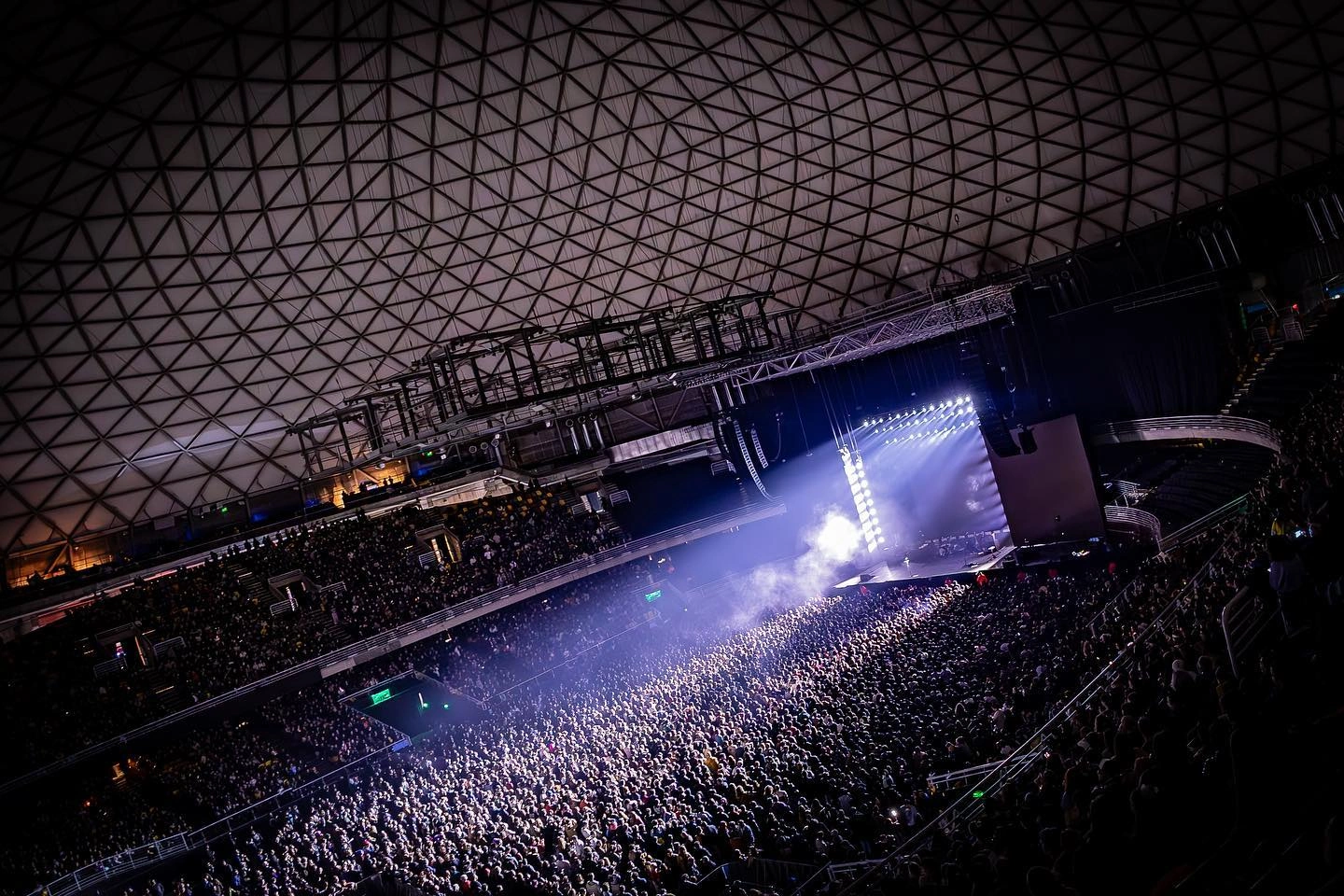 Babasonicos agotó todas las localidades en el Movistar Arena de Chile, el 8 de junio de 2024. Cortesía: Pia Ignacia